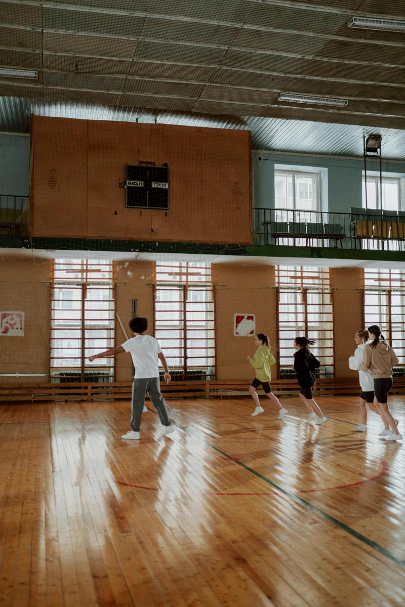 Gym class-f06a14f152cb4deeb9a5edd15a6f69e3.jpg Gym class